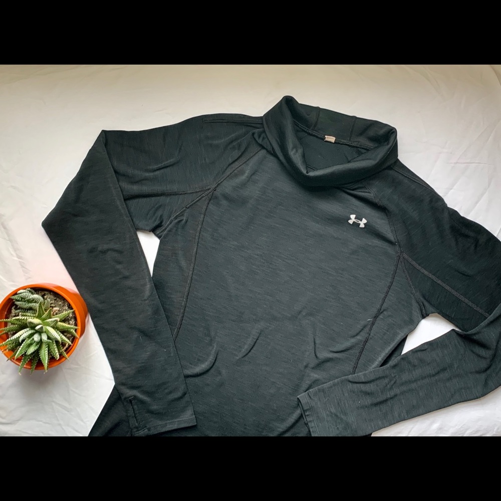 Long sleeve under armour shirt
